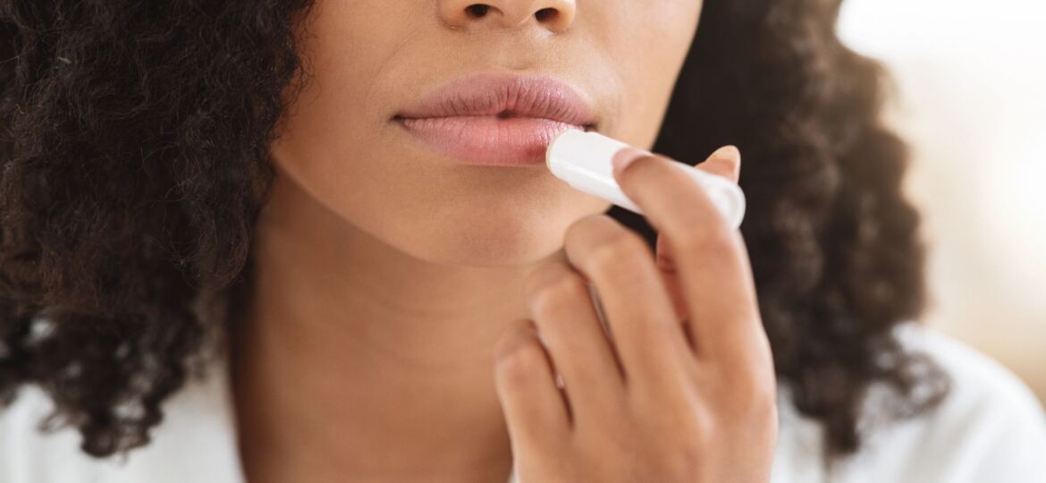 7 Natural Ingredients to Help Your Chapped Lips